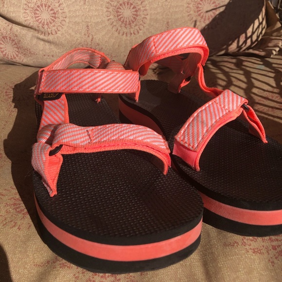 pink platform tevas
